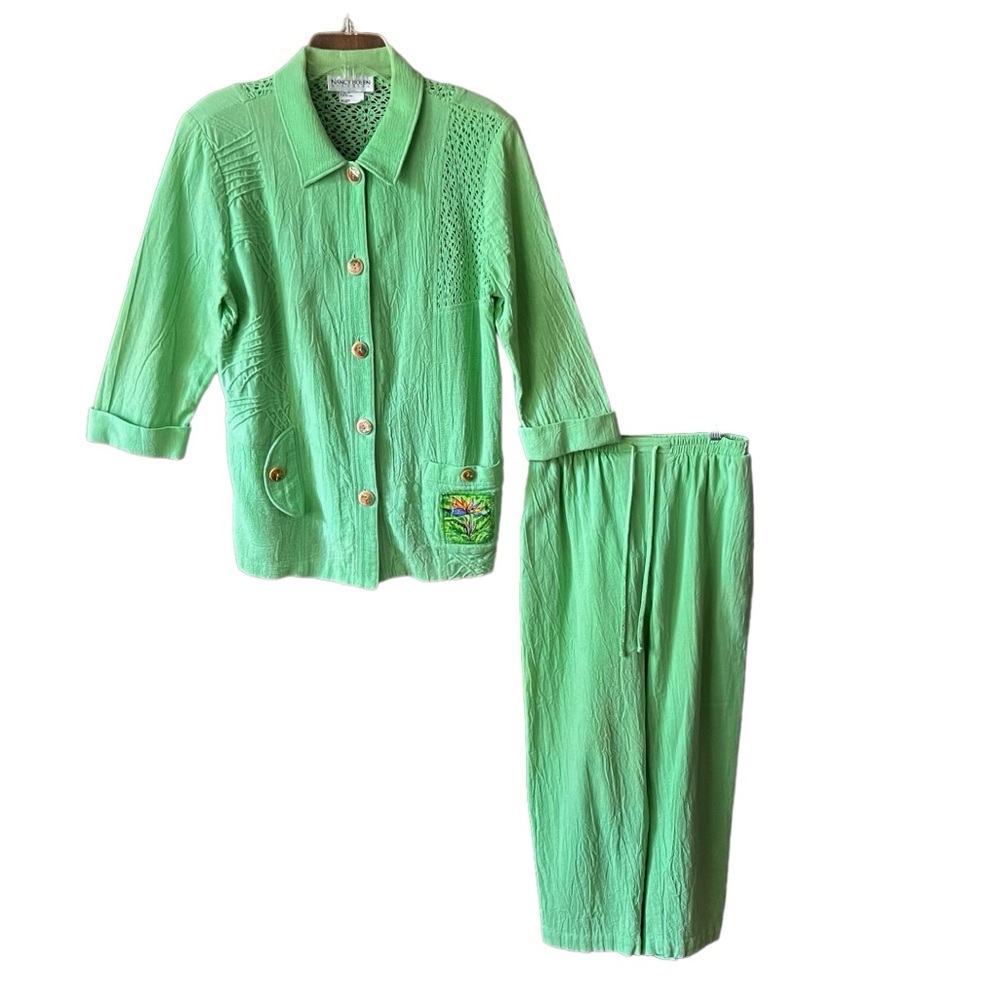 Vtg.Cottagecore Nancy Bolen City Girl embroidered shirt and matching pants. Sz.M